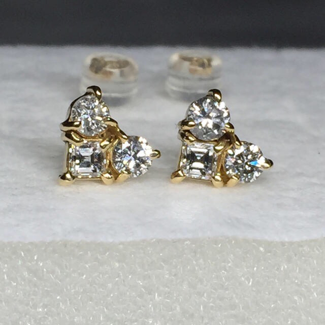 のびた 2点目 K18 ダイヤモンドピアス 0.8ct