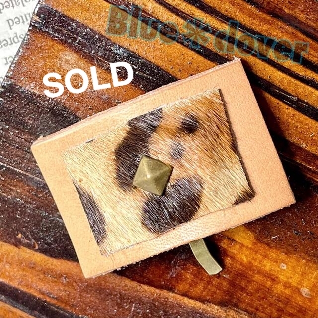 ＊展示品！ハンドメイド♪存在感あるレザーとスタッズ付きハラコのミニポニーフック＊