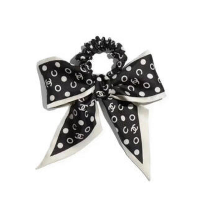 CHANEL - 【新品未使用】CHANEL シャネル  シュシュ　ヘアアクセサリー　黒
