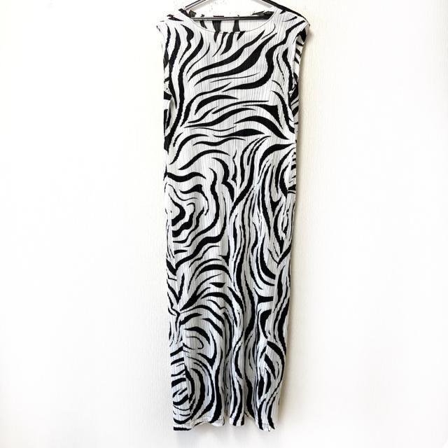 PLEATS PLEASE ISSEY MIYAKE - プリーツプリーズ ワンピース サイズ5 -