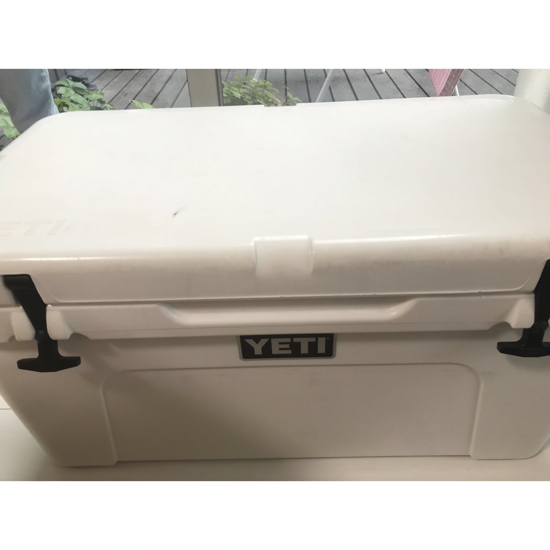 YETI - イエティ クーラーボックス　タンドラ 65 ホワイト　直接引取り可(値引有り)