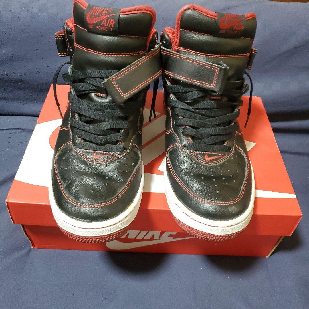 Nike エアフォース1 mid