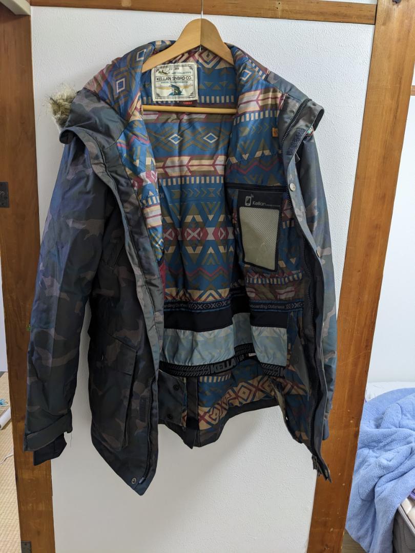 KELLAN　韓国ブランド　新品未使用 スノーボードウェア上（L）下（M）セット
