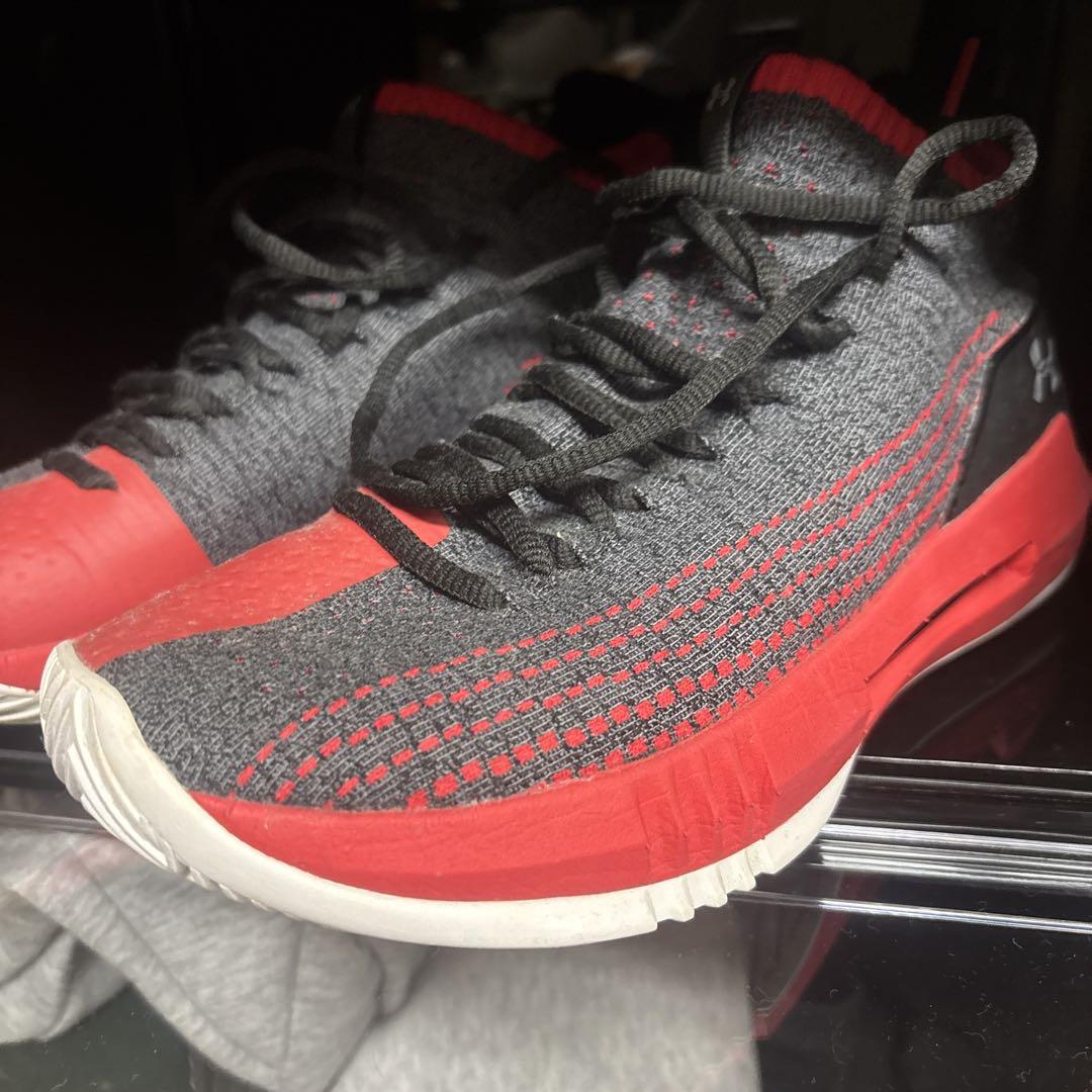 Under Armour バスケットボールシューズ 赤/灰色